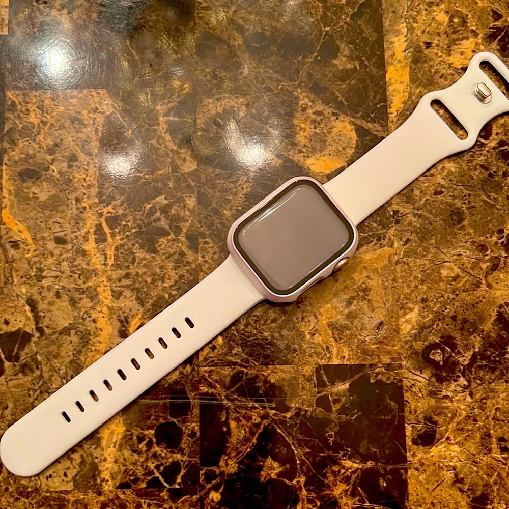 Apple Watch. Excellent condition. Barely used.